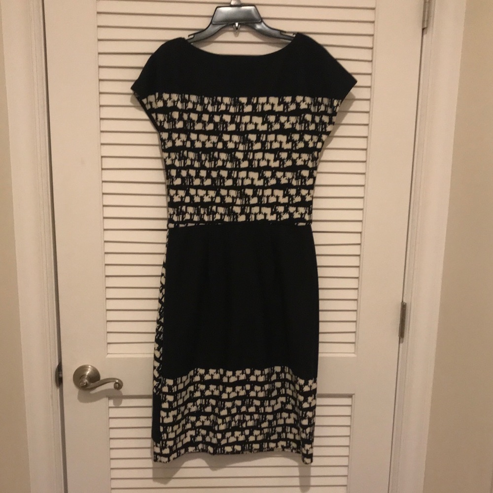 Dress - Picture 4 of 6